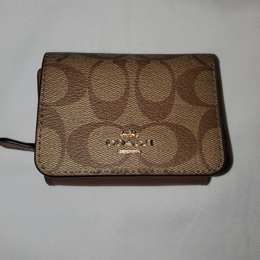 Coach Small Trifold Wallet in Signature Canvas